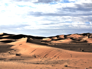 La infinitud del desierto, la arena, los sueños.../ Foto JM