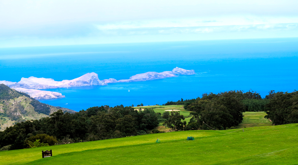 Vista del Cabo de San Lorenzo desde el campo de golf./ Foto JM