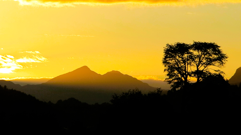 En el pueblo de la Junta (Chile) al atardecer./ Foto JM