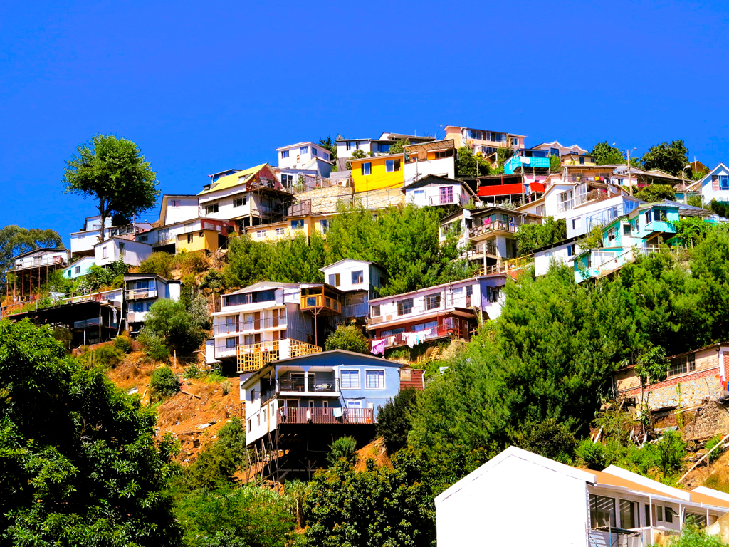 Detalle de uno de los cerros de Valparaíso (Chile)./ Foto JM