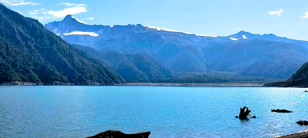 Pero cuando luce el sol, los lagos son cuadros pintados./ Foto JM