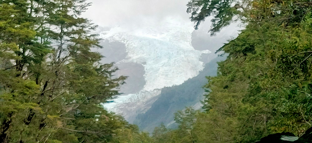 Una vista muy particular del glaciar Yelcho./ Foto./Foto PT